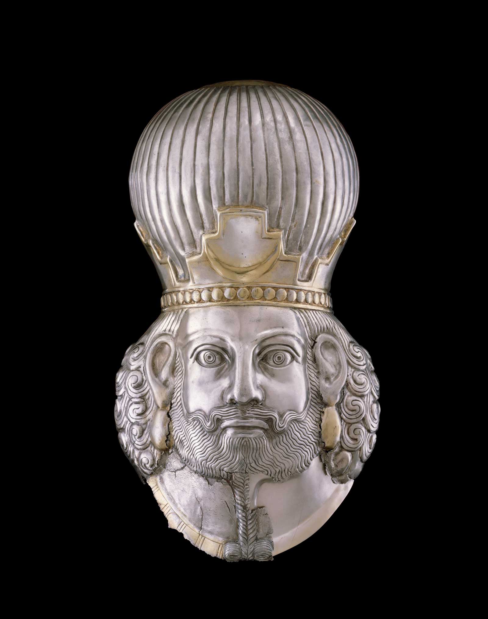 Κεφάλι Σασσανιδού βασιλιά, 4ος αι. μ.Χ. (© Metropolitan Museum of Art) 
